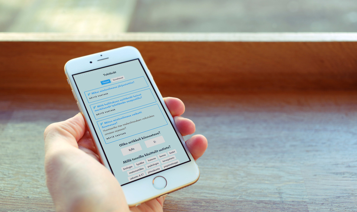 Small triplet iphone mockup web5
